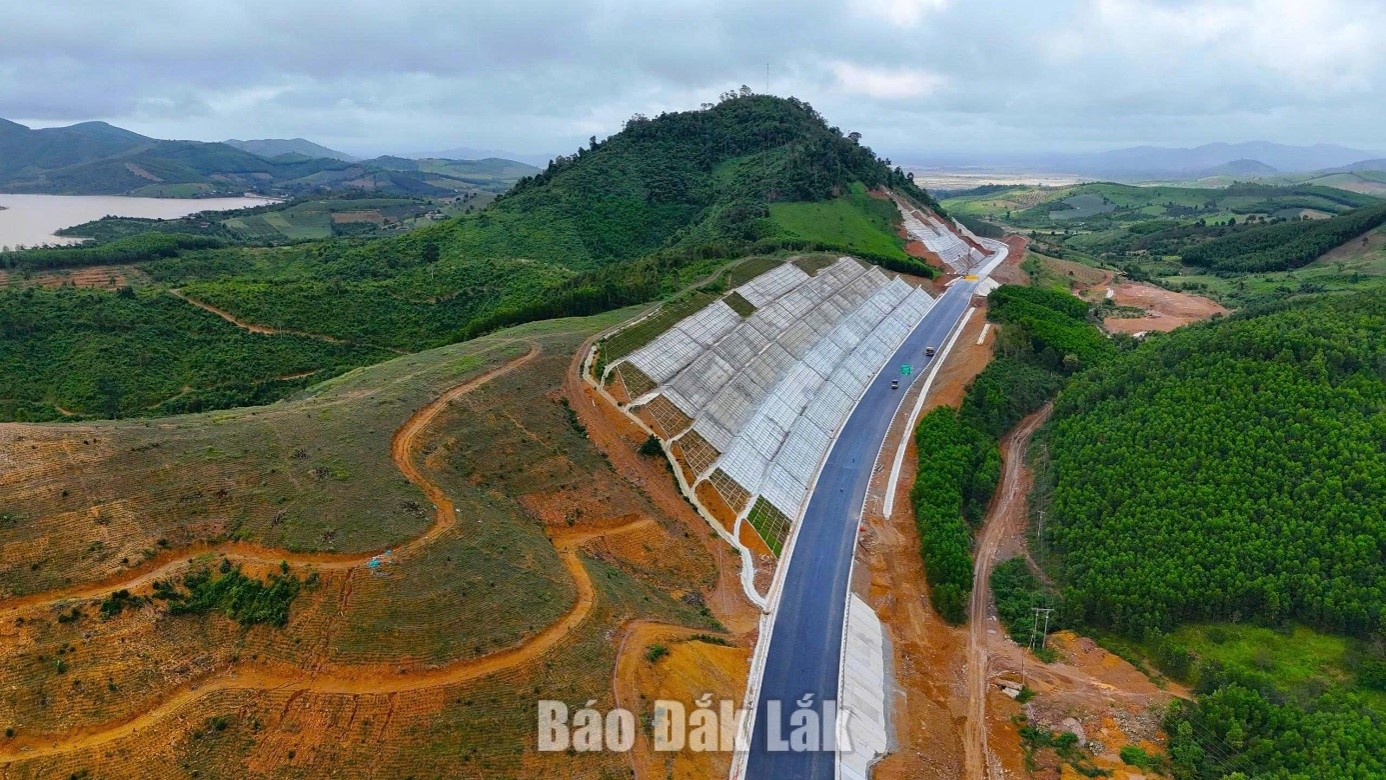 Quyết tâm thi công cao tốc Khánh Hòa - Buôn Ma Thuột về đích đúng tiến độ1